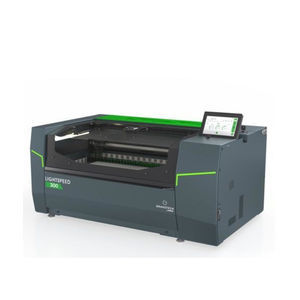 machine de découpe et de gravure laser CO2