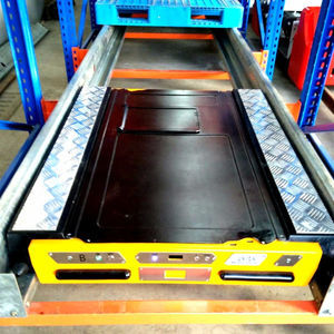 système de stockage à navette compact