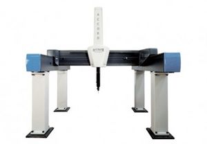 machine de mesure tridimensionnelle à bras horizontal