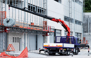 grue montée sur camion 1