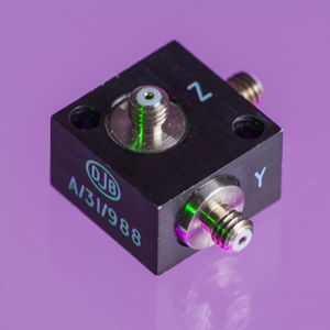 accéléromètre triaxial