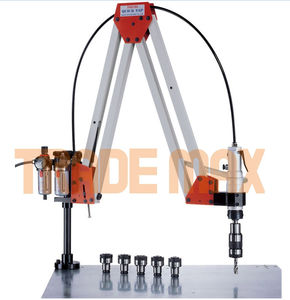 machine à tarauder d'établi / à bras articulé / pneumatique