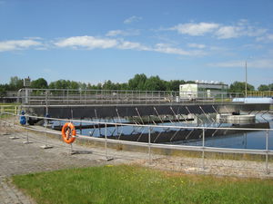 racleur pour traitement d'eaux usées