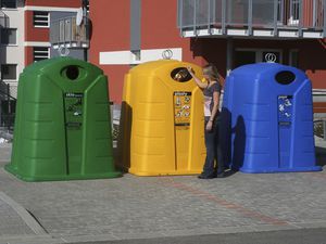 conteneur à déchets en plastique 1