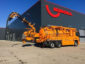 camion aspirateur vidangeur