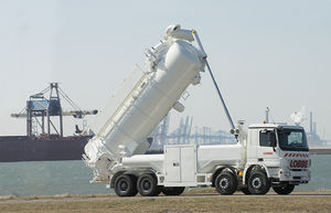 camion aspirateur vidangeur