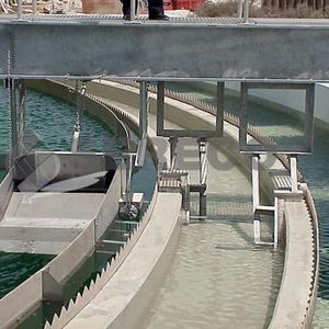 racleur pour traitement d'eaux usées 1