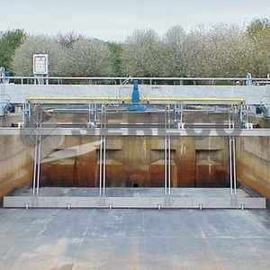 racleur pour traitement d'eaux usées 1