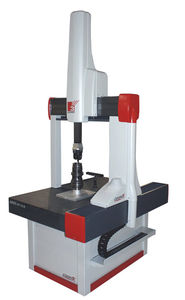 machine de mesure tridimensionnelle à pont / à portique / à capteur multiple / compacte