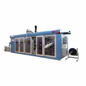 thermoformeuse alimentée par rouleau