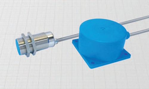 Capteur de proximité inductif - DCAL30/4609  - BDC ELECTRONIC S.r.l. - cylindrique / M30 / analogique