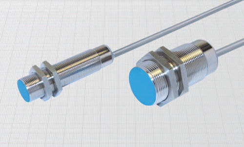 Capteur de proximité capacitif - AKS18/4609S  - BDC ELECTRONIC S.r.l. - électromagnétique / cylindrique / en verre