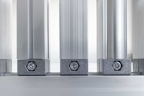 Profilé en aluminium - BeeWaTec AG - carré / pour bâti et cartérisation de machine / pour l'industrie automobile
