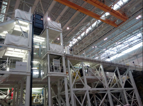 Appareil de levage de sacs - Heavy duty plus mezzanine goods lift - Pronomic AB - d'arbre / pour plate-forme / d'embrayage