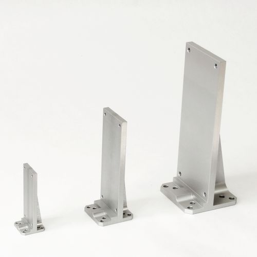 Équerre de fixation de bridage - Vertikalhalter VH2304 - VH4808 - VH7312 - MM Engineering GmbH - en acier / verticale