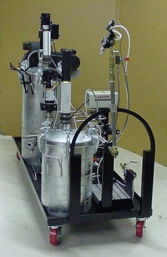 Chariot de manutention - EXACT DISPENSING SYSTEMS - en métal / polyvalent / à roulettes