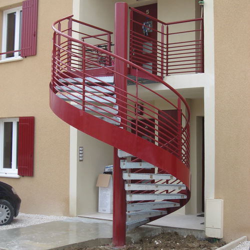 Escalier en colimaçon - INDUS - JK TECHNIC - métallique / barreaudé / de chantier