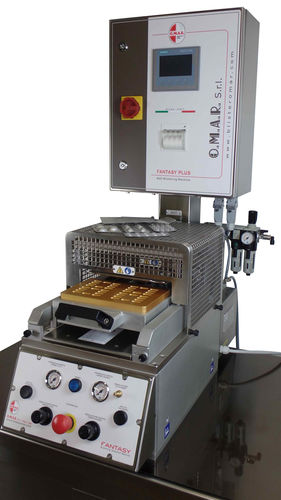 Machine d'emballage semi-automatique - FANTASY plus - O.M.A.R. Pharmaceutical Blister Solution - sous blister / de bobine
