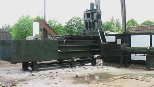 Presse à balles horizontale - SP-350 - Bronneberg - à chargement par le haut / pour ferraille / à grande vitesse