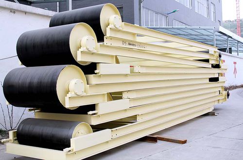 Bande de convoyeur en ciment - Henan Hongxing Mining Machinery CO.,LTD - en gravier / industrielle