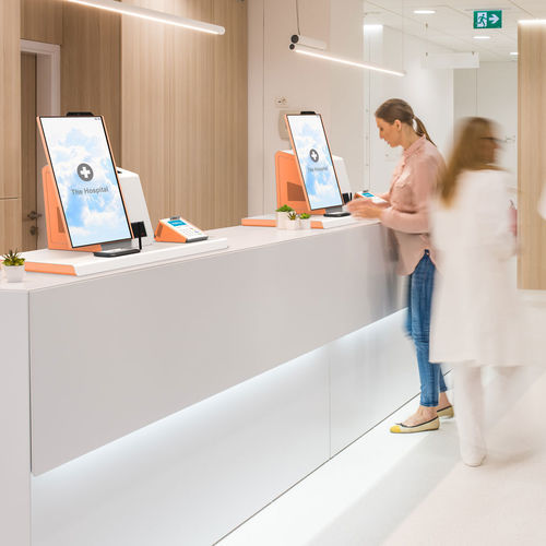 Terminal à écran tactile - FLEX HEALTHCARE - Pyramid Computer GmbH - kiosque / avec imprimante / en libre service