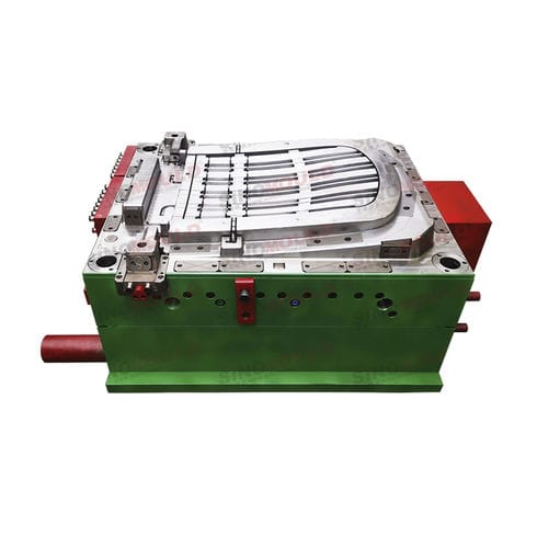 Moule d'injection plastique à canaux chauds - Sino Mould Co.,Ltd Huangyan Taizhou - assisté par gaz / pour chaise / grandes séries