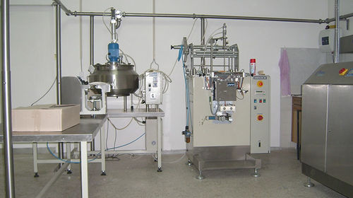 Ensacheuse verticale - Omniprojekt doo, Vrnjačka Banja, Srbija - flow-pack / automatique / pour l'industrie agroalimentaire