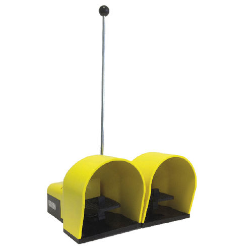 Interrupteur à pédale de commande - IP7018 - Esecuzione doppia - Giovenzana International B.V. - électrique / 2 pédales
