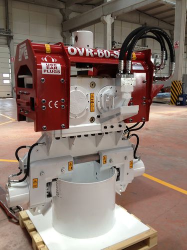 Enfonce-pieux hydraulique - OVR 60 S  - OMS Pile Driving Equipment GmbH. - vibrant / monté sur excavateur