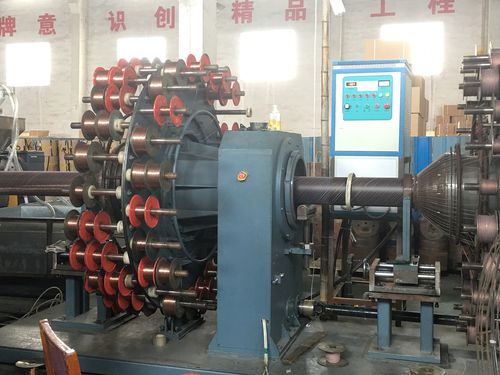 Ligne d'extrusion pour tubes renforcés d'acier - Jiangsu Xinrongplas Machinery Co., Ltd - multicouche / de tubes / pour HDPE