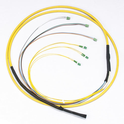 Harnais électrique de données - HR0018K4C04U820100F-PK - CORNING - fibre optique multimode / duplex / bas profil