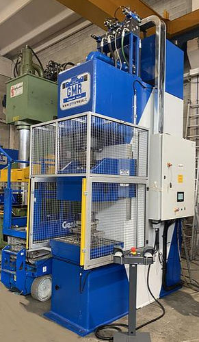 Presse hydraulique - 4806927 - GMR di Maffi Raimondo Srl - de formage