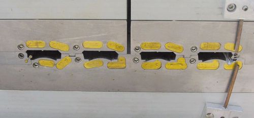 Filière d'extrusion pour profilés de volets roulants d'armoire - Baruffaldi Plastic Technology
