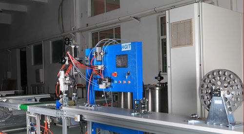 Machine d'injection de mousse polyuréthane - HGZJ802 - HGIT Dalian Huagong Innovation Technology Co., Ltd