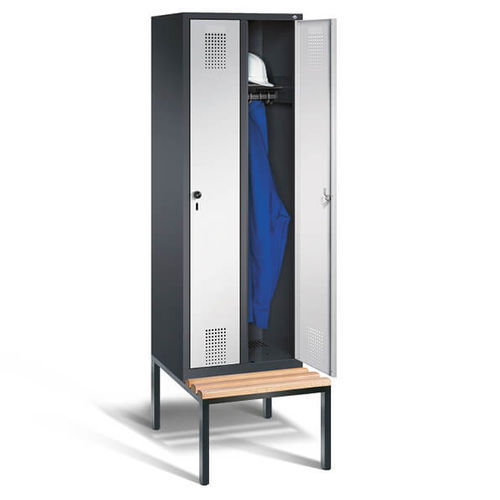 Armoire vestiaire pour bureau - Classic S 2000 - C + P Möbelsysteme - pour l'industrie / pour applications médicales / pour vêtements de travail