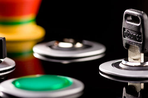 Bouton poussoir à clé - Georg Schlegel GmbH & Co. KG - IP65 / électromécanique