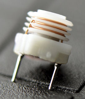 Inductance RF - 5SQ series - Frontier Electronics, Corp. - accordable / through hole type