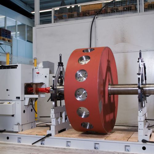 Machine à équilibrer horizontale - HM series - SCHENCK RoTec GmbH - à palier rigide / pour rotor / pour grandes pièces