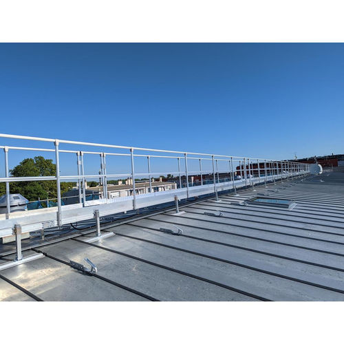 Passerelle d'accès en acier - A0010824 - L'Echelle Européenne