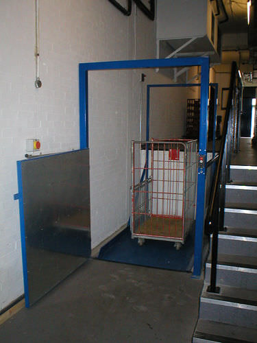 Monte charge hydraulique - Edmolift UK Ltd - industriel / à plateforme