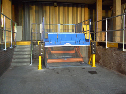 Table élévatrice à ciseaux - Edmolift UK Ltd - hydraulique / stationnaire / de quai de chargement