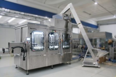 Remplisseuse automatique - HEMF - SMI Group - de bouteilles / pour bouteilles PET / pour bouteilles en plastique
