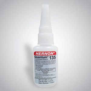 Colle cyanoacrylate - Quantum® 135 - Hernon Manufacturing - pour plastique / monocomposant / industrielle