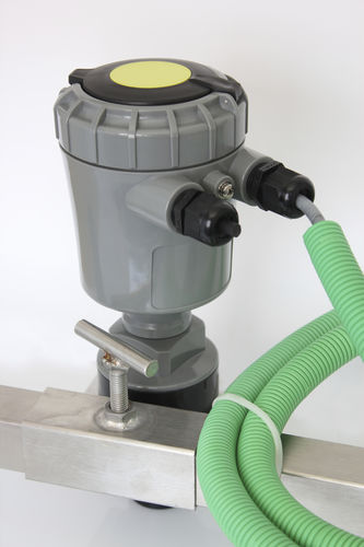 Instrument de mesure de niveau de liquides - RS485, USB, 0.15 - 8.0 m, 0.35 - 9.5 m - Solidat Applied Technologies Ltd. - à ultrasons