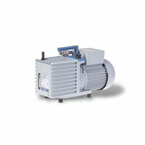Pompe à vide à palettes - RZ 2.5 - VACUUBRAND - à bain d'huile / 230 Vca / bi-étagée