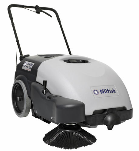 Balayeuse accompagnée - SW750 series - Nilfisk - à batterie / d'extérieur / d'intérieur