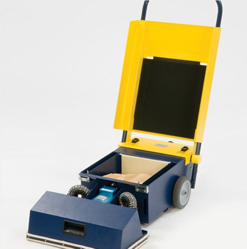 Balayeuse accompagnée - X46 - Truvox International - manuelle / pour escalator