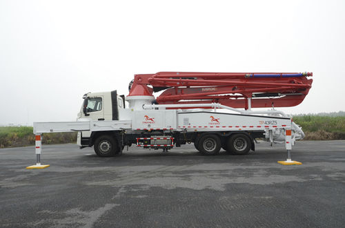 Pompe à béton automotrice - TP43RZ5 - Hangzhou Truemax Machinery & Equipment Cp.,Ltd