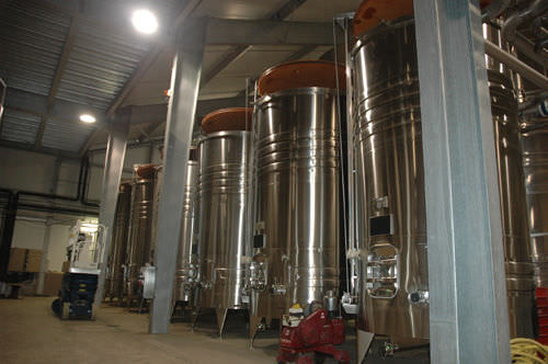 Cuve pour le vin - Intranox - en métal / de stockage / verticale