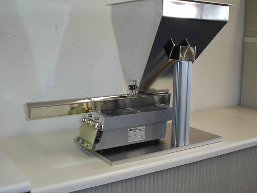 Distributeur de produits en vrac - AViTEQ Vibrationstechnik GmbH - compact / sécurisé